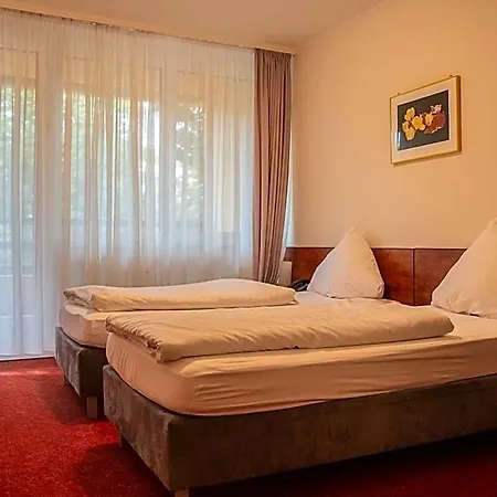 Otel Alpha Stuttgart